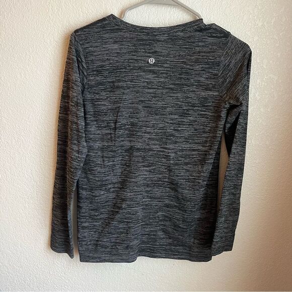 Lululemon Swiftly Relaxed Long Sleeve
Black / White / Black - Picture 8 of 8